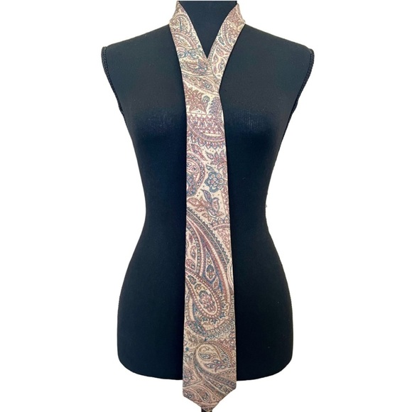 CHRISTIAN DIOR MEN’s 100% SILK TIE - Picture 2 of 5
